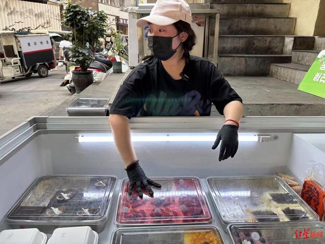 近况曝光！摆摊卖甜品想踏出重生第一步麻将胡了2试玩“重庆姐弟坠亡案”妈妈(图8)