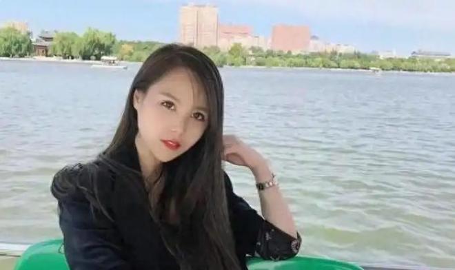 近况曝光！摆摊卖甜品想踏出重生第一步麻将胡了2试玩“重庆姐弟坠亡案”妈妈(图10)
